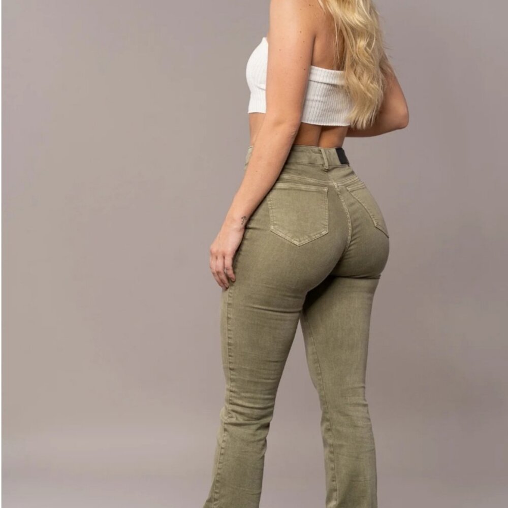 Fitjeans -  Pastel Flared - Khaki -  Size L - Picture 2 of 6